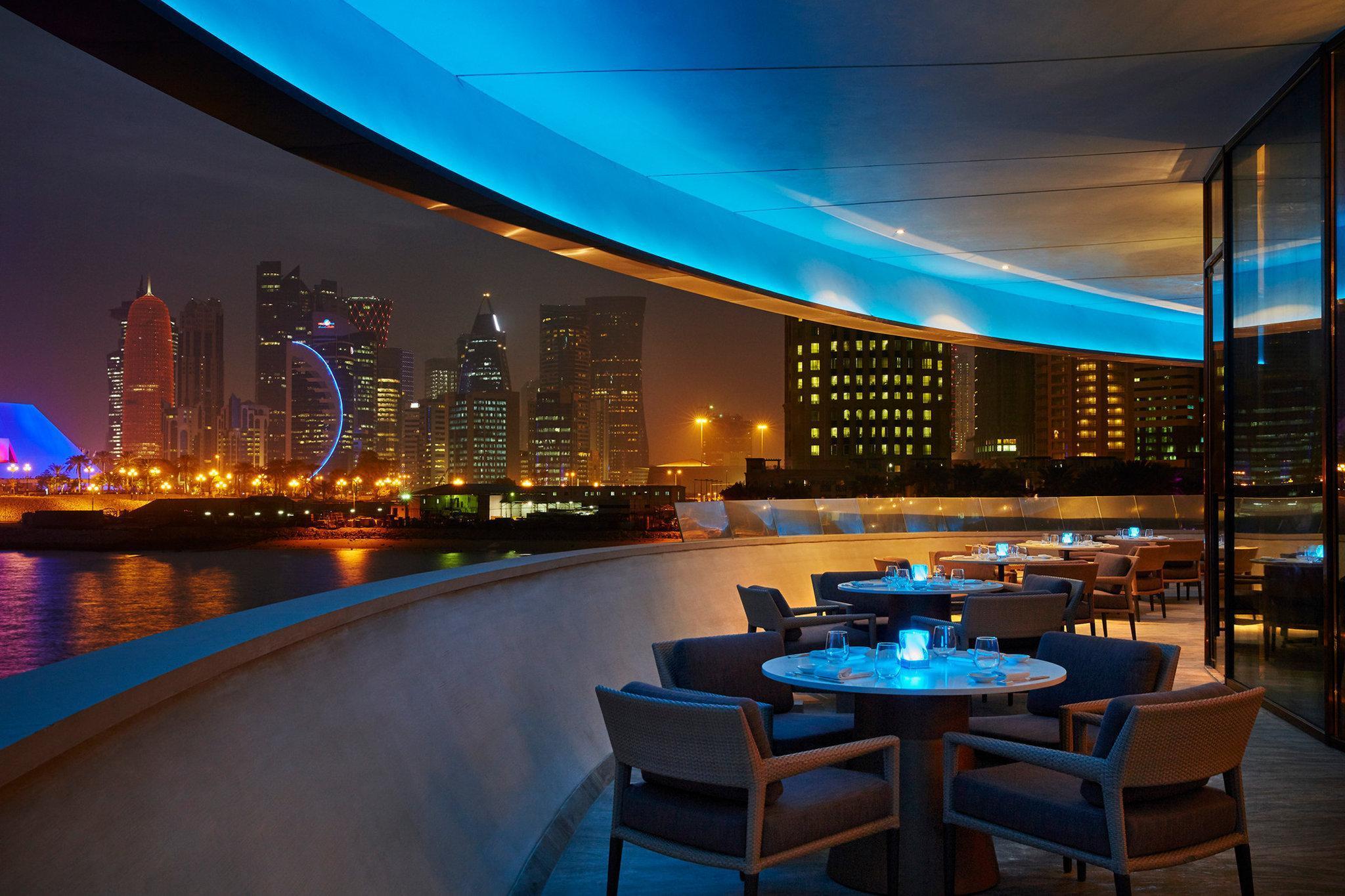Four Seasons Hotel Doha Ngoại thất bức ảnh The Address Lounge at Dubai International Airport