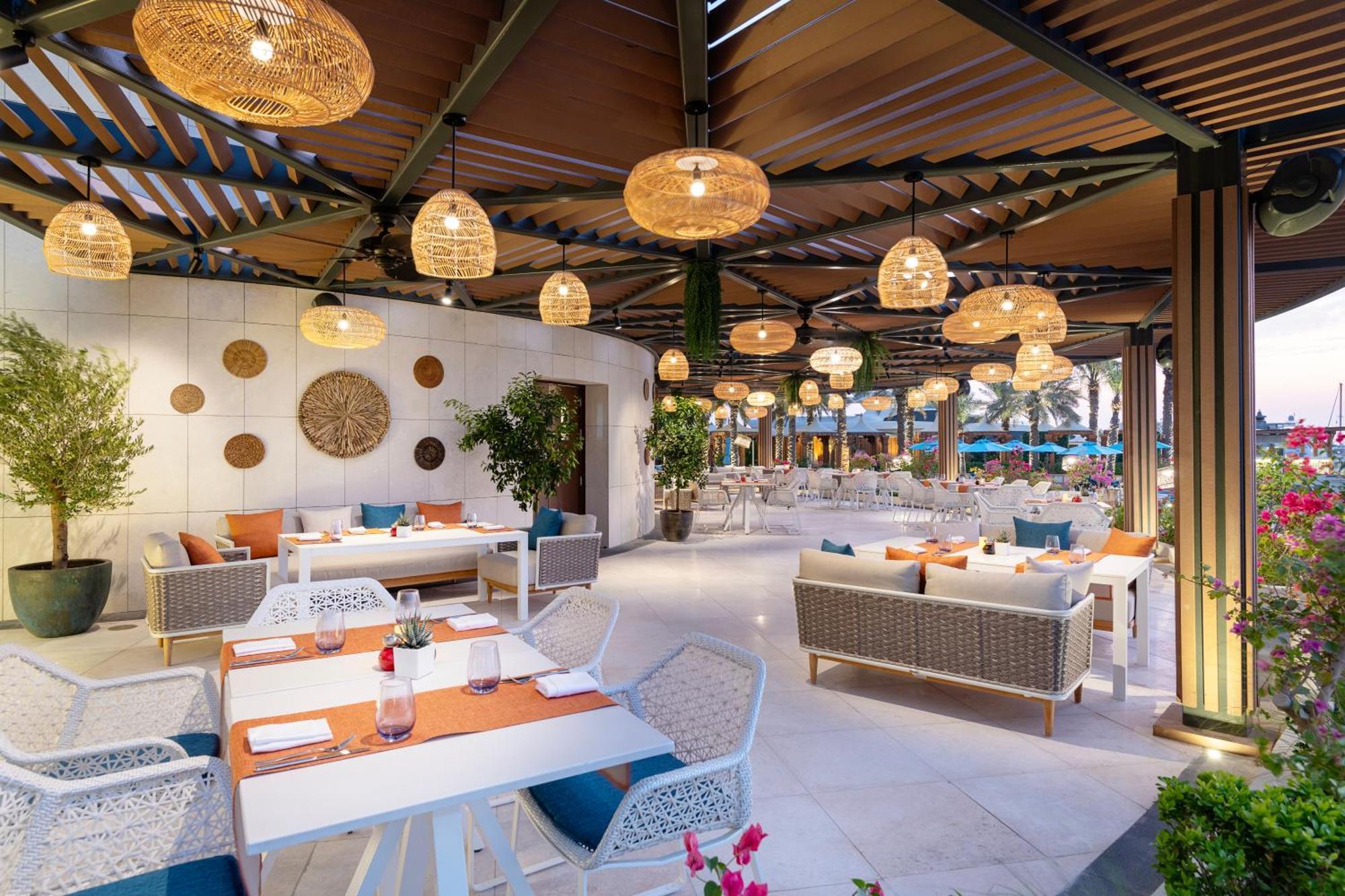 Four Seasons Hotel Doha Ngoại thất bức ảnh The Beach Club
